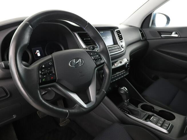 Hyundai Tucson 4X4 177KM Automat Navi Czujniki parkowania Klimatyzacja Podgrzewane fo