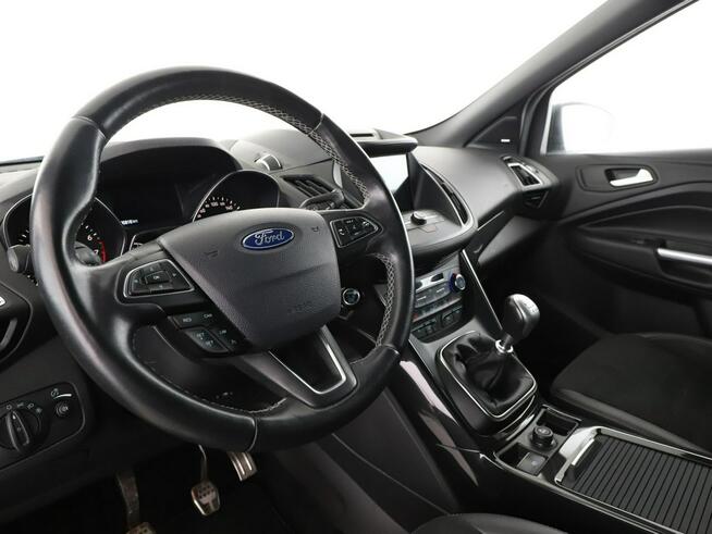 Ford Kuga navi klima auto grzane fotele skóra/alcantara kamera i czujniki parkow