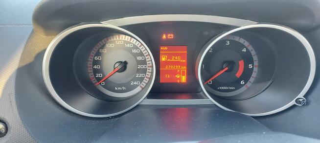 Mitsubishi Outlander 2,0 DID 140 KM 7 osób Intense Plus.