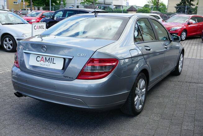 Mercedes C 180 zarejestrowany, ubezpieczony