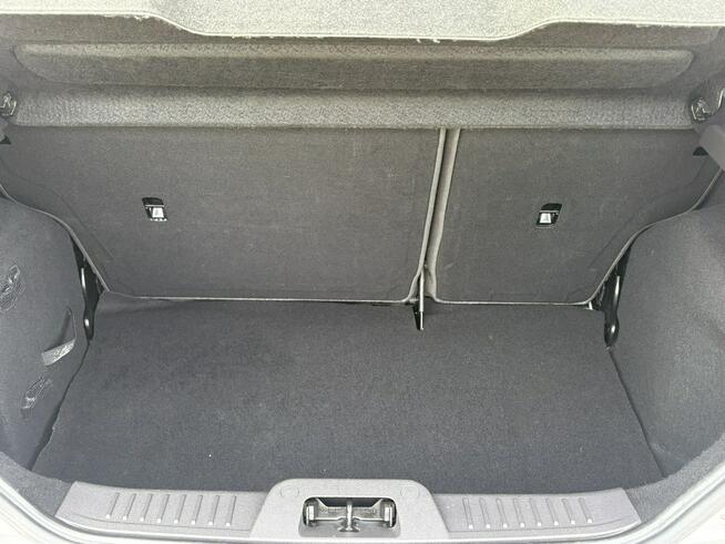 Ford Fiesta Grzana przednia szyba,Grzane fotele,Głośnomówiący,Przyciemniane szyby