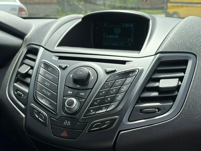 Ford Fiesta Grzana przednia szyba,Grzane fotele,Głośnomówiący,Przyciemniane szyby