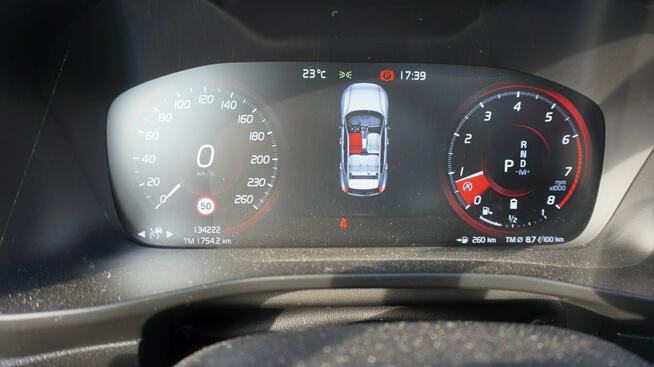 Volvo XC 40 automat. Gwarancja. Polecam !!!