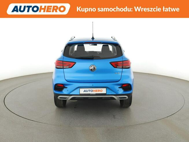 MG ZS niski przebieg PDC tempomat