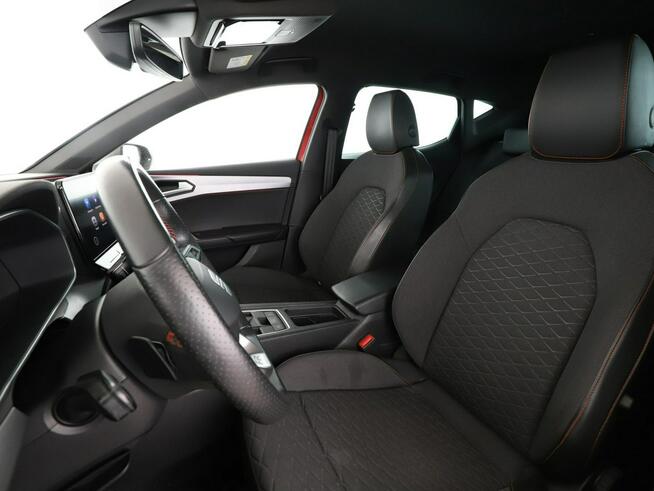 Seat Leon FR automat virtual mHEV navi kamera ACC climatronic LED
