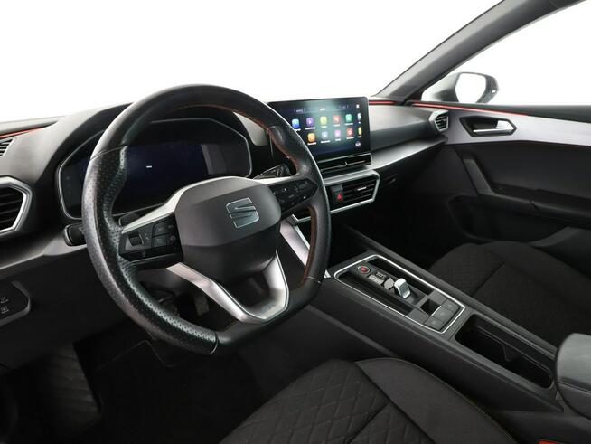 Seat Leon FR automat virtual mHEV navi kamera ACC climatronic LED