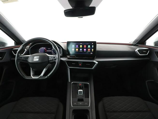Seat Leon FR automat virtual mHEV navi kamera ACC climatronic LED
