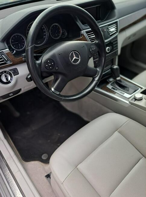 Mercedes E 220 LED Szyberdach Skóry stan bdb
