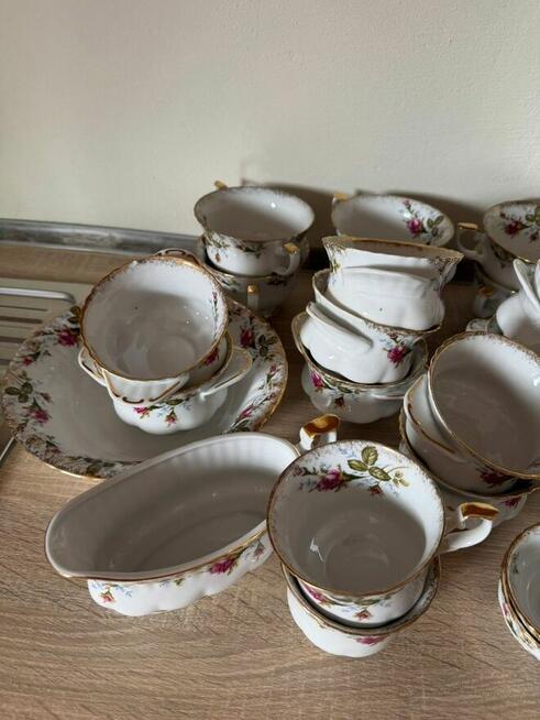 Porcelanowy zestaw obiadowy Chodzież.
