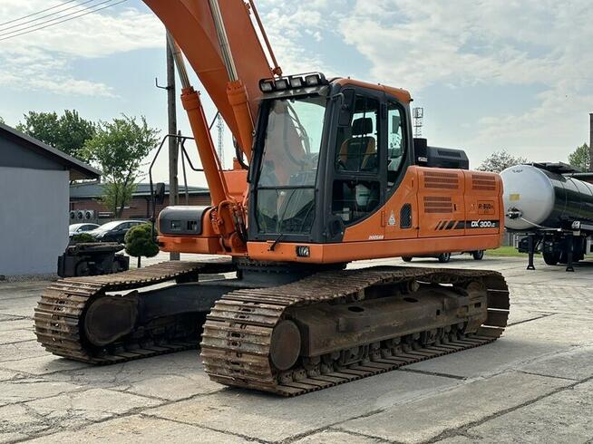 KOPARKA GĄSIENICOWA MARKI DOOSAN DX300LC-3