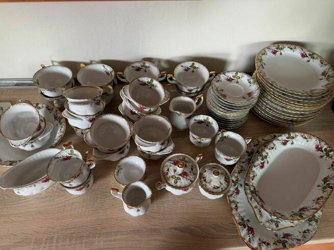 Porcelanowy zestaw obiadowy Chodzież.