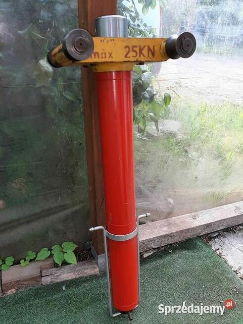 Podnośnik kanałowy samochodowy pneumatyczny PO REMONCIE
