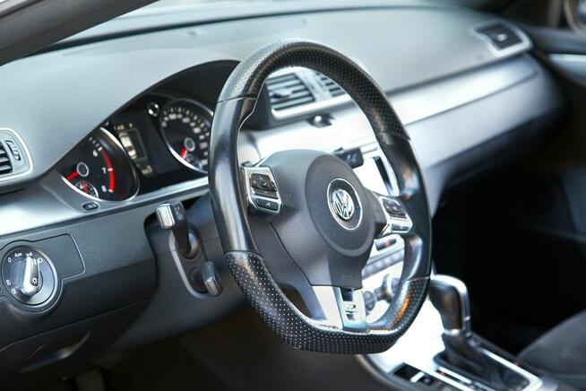 R-LINE|Salon PL|BiXenon|DCC|2xPark| Panorama|DSG|Navi|Alcantara|GWARAN