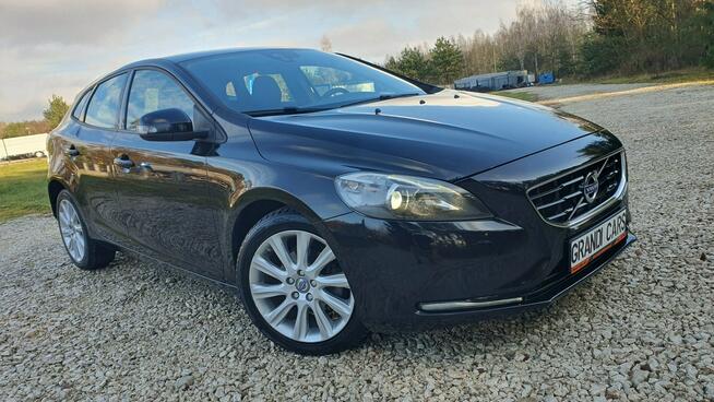 Volvo V40 1.6 D2 115KM # Kinetic # Navi # BiXenon # Parktronic # Mega Stan !!!