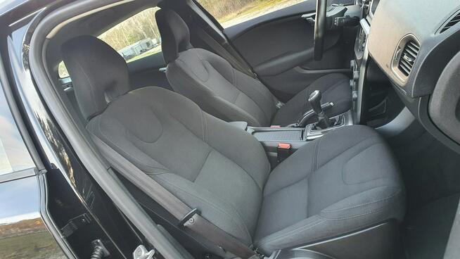 Volvo V40 1.6 D2 115KM # Kinetic # Navi # BiXenon # Parktronic # Mega Stan !!!