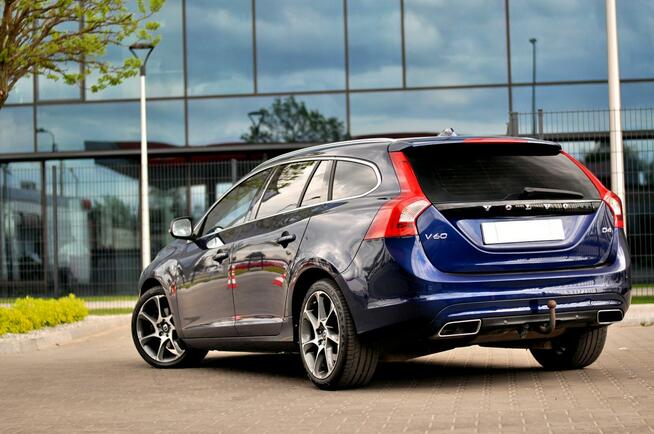 Volvo V60 LiFT Ocean Race 2,0 D4 181Km Ledy Skóra Navi Full Opcja