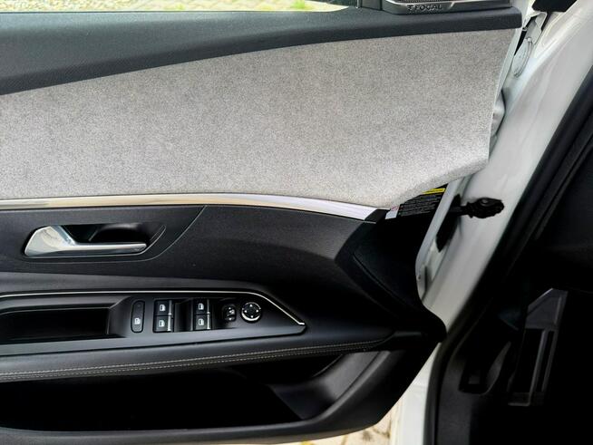Peugeot 3008 GT kamery skóra MASAZE el.klapa FUL LED acc blis panorama MAX OP