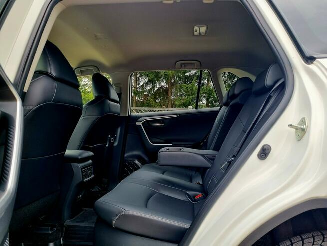 Toyota RAV-4 Hybryda LED Serwis Virtual Cocpit Kamera Climatronic Zarejestrowany!