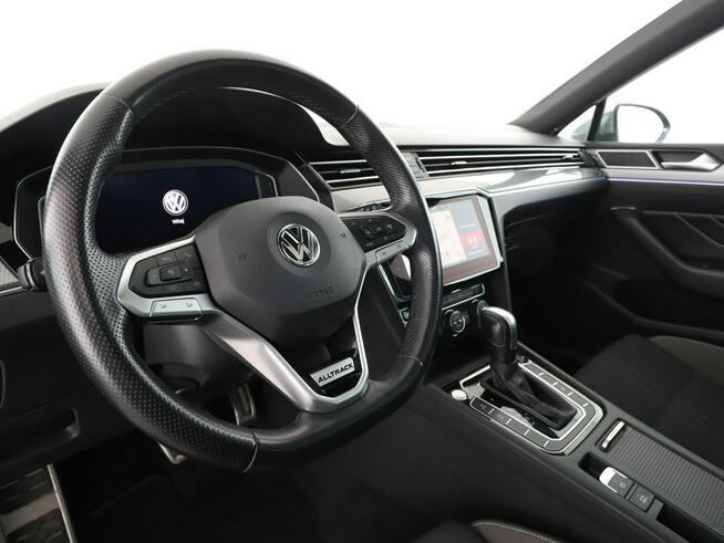 Volkswagen Passat Alltrack lift 4x4 DSG Matrix LED virtual cocpit panorama klima auto kamera park