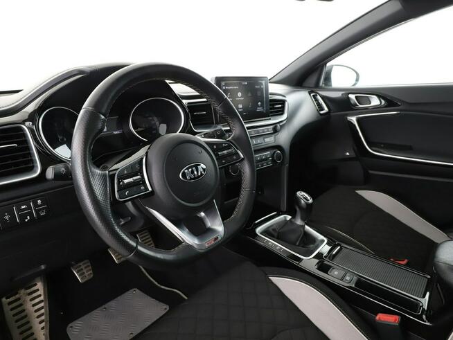 Kia Pro Cee'd full LED klima auto panorama navi kamera i czujniki parkowania