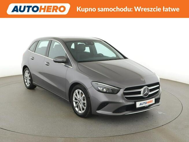 Mercedes B 180 automat półskóra navi kamera grzane fotele LED
