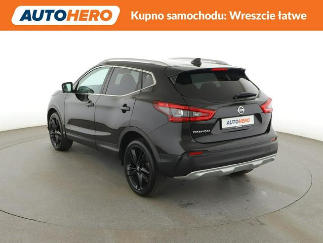 Nissan Qashqai full LED navi klima auto panorama kamery 360 grzane fotele asystenci