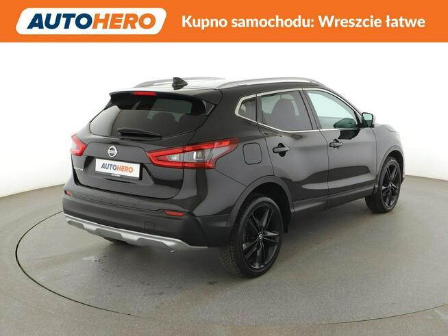 Nissan Qashqai full LED navi klima auto panorama kamery 360 grzane fotele asystenci