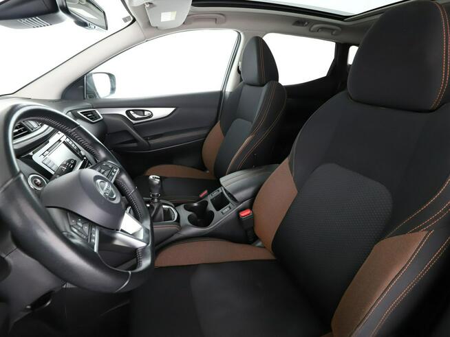 Nissan Qashqai full LED navi klima auto panorama kamery 360 grzane fotele asystenci