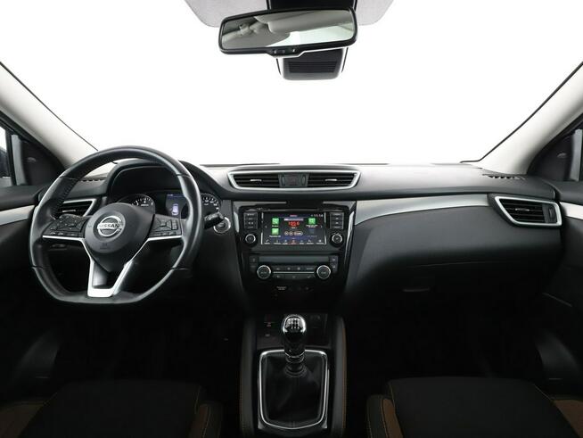 Nissan Qashqai full LED navi klima auto panorama kamery 360 grzane fotele asystenci