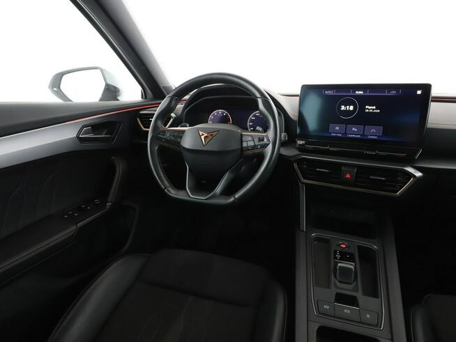 Cupra Formentor automat full LED virtual cocpit klima auto navi czujniki parkowania