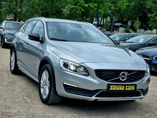 Volvo V60 Cross Country LED Xenon Serwis Navi Parktronic Kamera Climatronic BLIS Gwarancja!