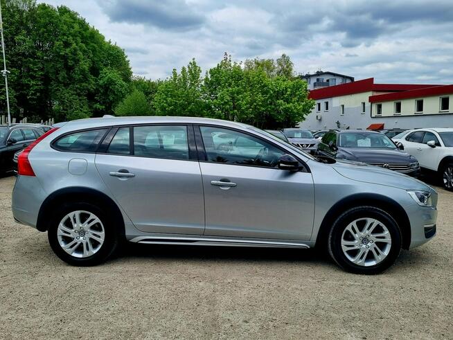 Volvo V60 Cross Country LED Xenon Serwis Navi Parktronic Kamera Climatronic BLIS Gwarancja!
