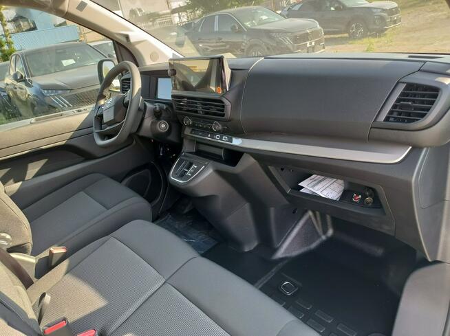 Opel Vivaro Furgon 2.2 150KM AUTOMAT EXTRA LONG NA PLACU