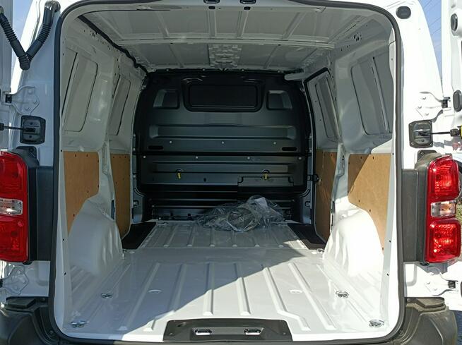 Opel Vivaro Furgon 2.2 150KM AUTOMAT EXTRA LONG NA PLACU