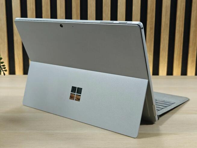 Microsoft Surface Pro 7