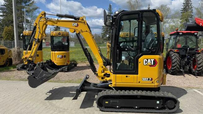 Minikoparka Caterpillar CAT 302.7 z klimatyzacją