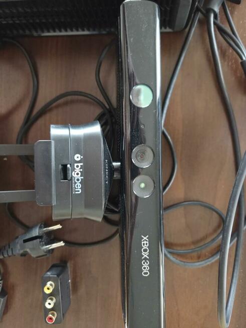 Xbox 360 + Kinect + Gry + Adapter + Kontroler