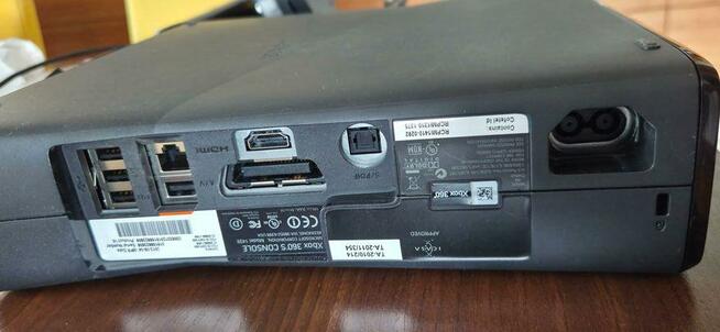 Xbox 360 + Kinect + Gry + Adapter + Kontroler