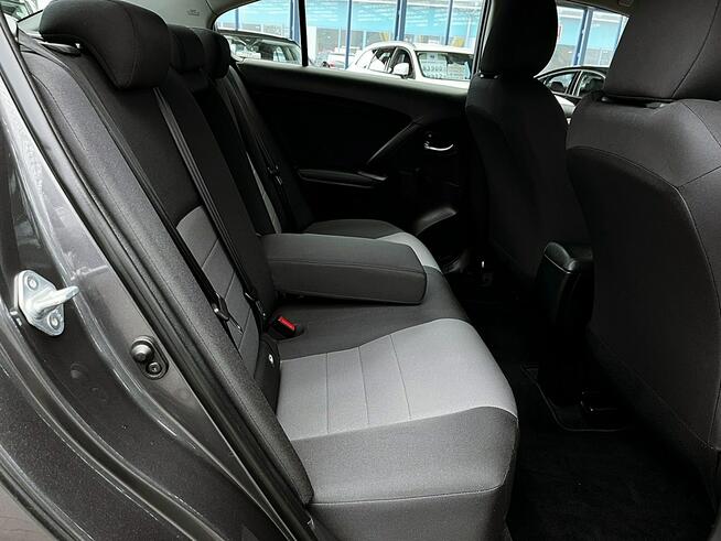 Toyota Avensis 1,8i 16V Led Serwisowany w ASO GWARANCJA I-wł Krajowy Bezwypadkowy