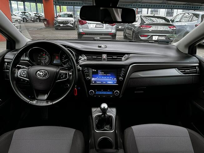 Toyota Avensis 1,8i 16V Led Serwisowany w ASO GWARANCJA I-wł Krajowy Bezwypadkowy