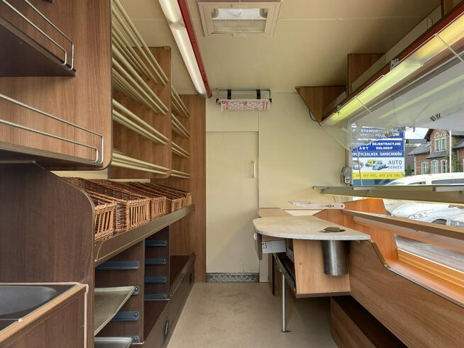 Mercedes Sprinter Autosklep pieczyw Gastronomiczny Food Truck Foodtruck Sklep Borco 2012