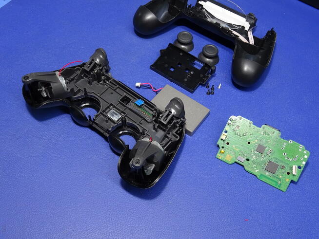 Serwis Padów Mielec | Naprawa padów PlayStation i Xbox