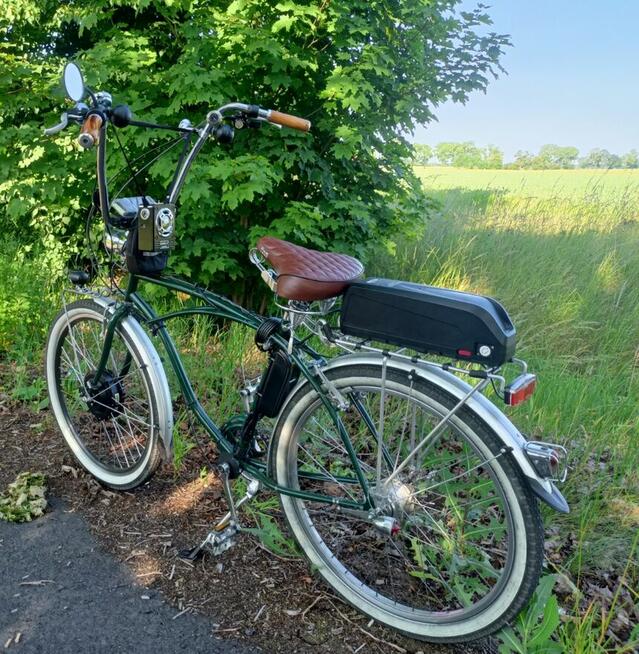 Rower elektryczny zielony