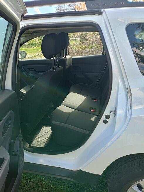 Sprzedam samochód marki Dacia Duster.