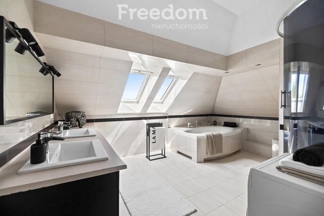 Dom wolnostojący 285 m², działka 1666 m² | Banino