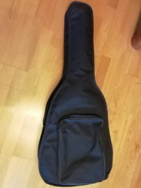 Sprzedam pokrowiec na gitarę + gitara Gratis