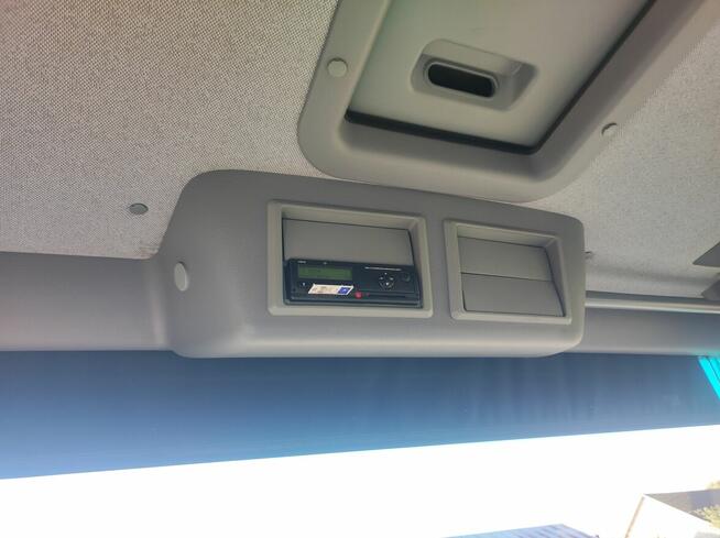 CIĘŻARÓWKA MERCEDES OPIS