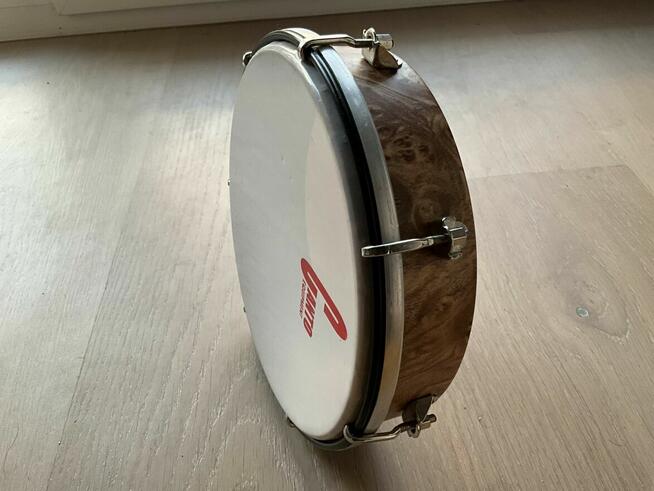 Bębenek - instrument perkusyjny. 8 cali.