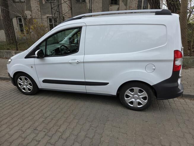 Ford Transit Courier 2016 rok benzyna