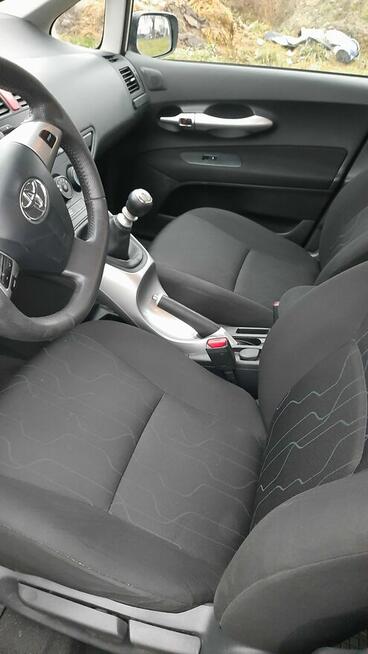 Sprzedam Toyotę Auris